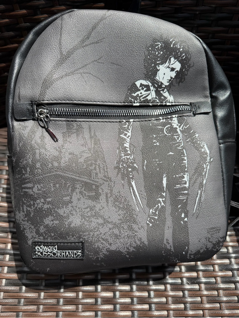 Edward Scissorhands Black Graphic Men’s Sling Bag